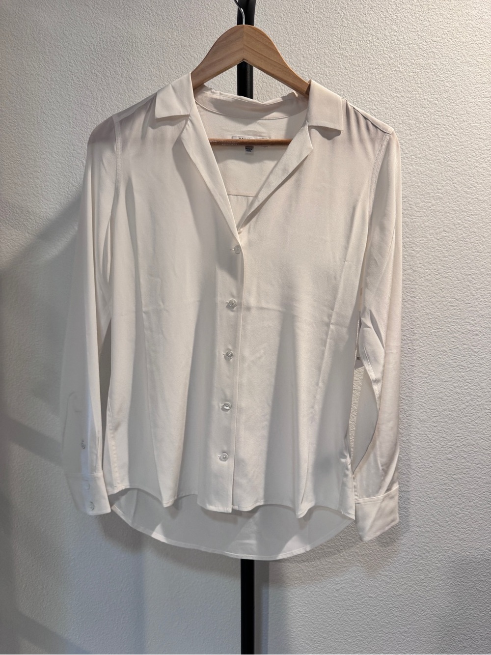 Equipment silk Cream V-Neck Blouse